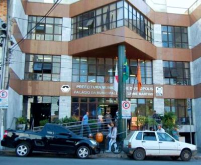 ESCALONAMENTO DE SALÁRIOS: 15,5% dos Servidores Públicos da Prefeitura de Divinópolis não receberão salários hoje  (5º dia útil)